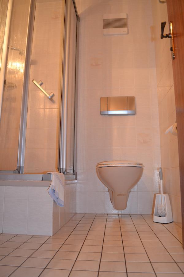 Hotel Weisser Hirsch Schwarzburg Стая снимка
