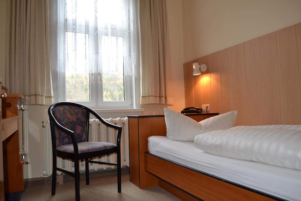 Hotel Weisser Hirsch Schwarzburg Стая снимка